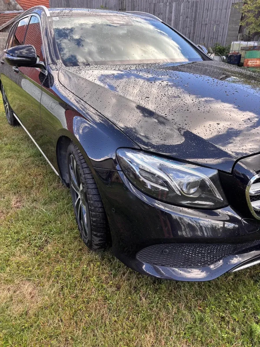 Mercedes-Benz E-Class 2017 photo 2