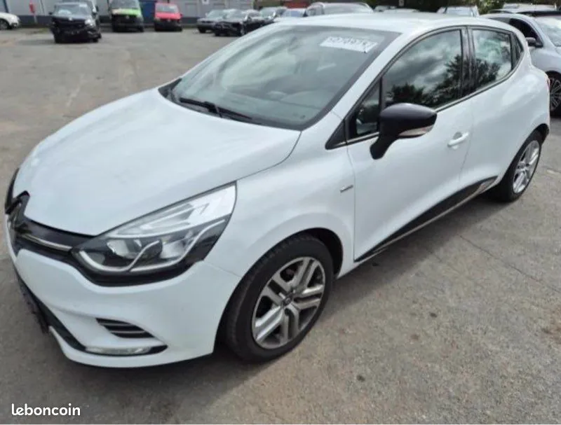 Renault Clio 2017 photo 2