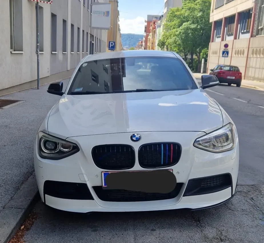 BMW 1 Series 2012 photo 2