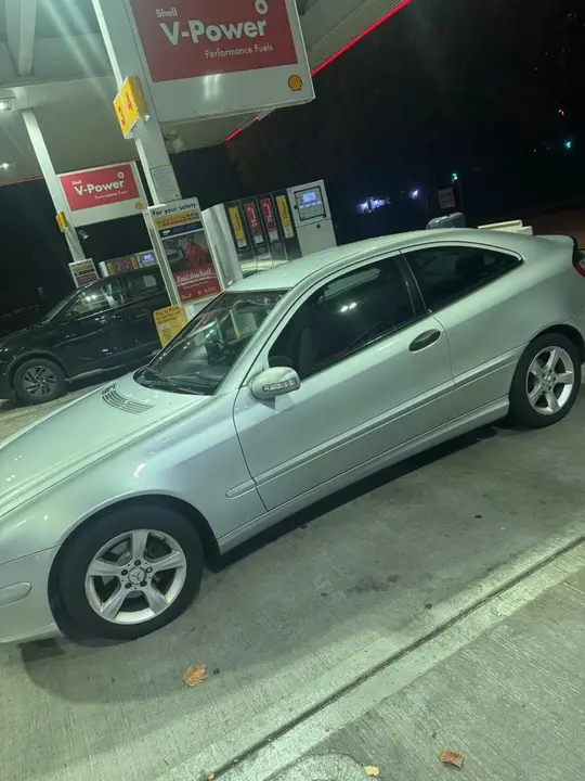 Mercedes-Benz C-Class 2005 photo 4
