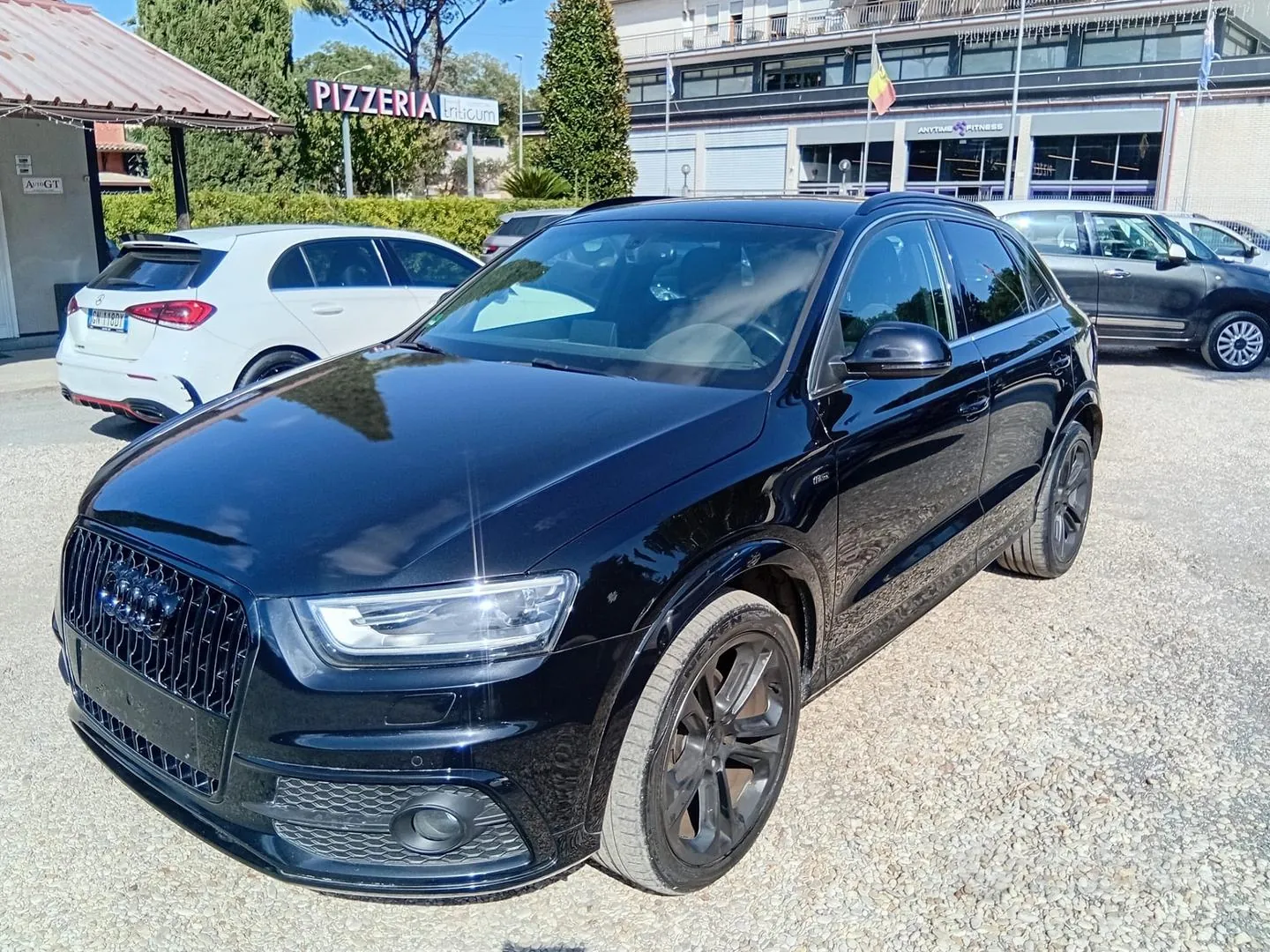Audi Q3 2013 photo 2