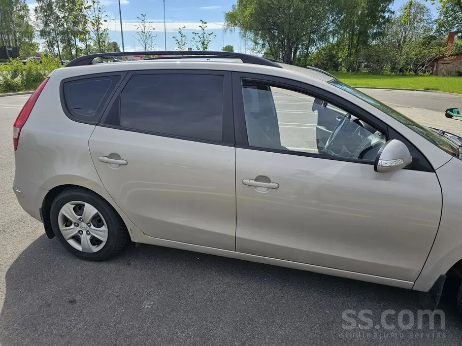 Hyundai I30 2009 photo 3
