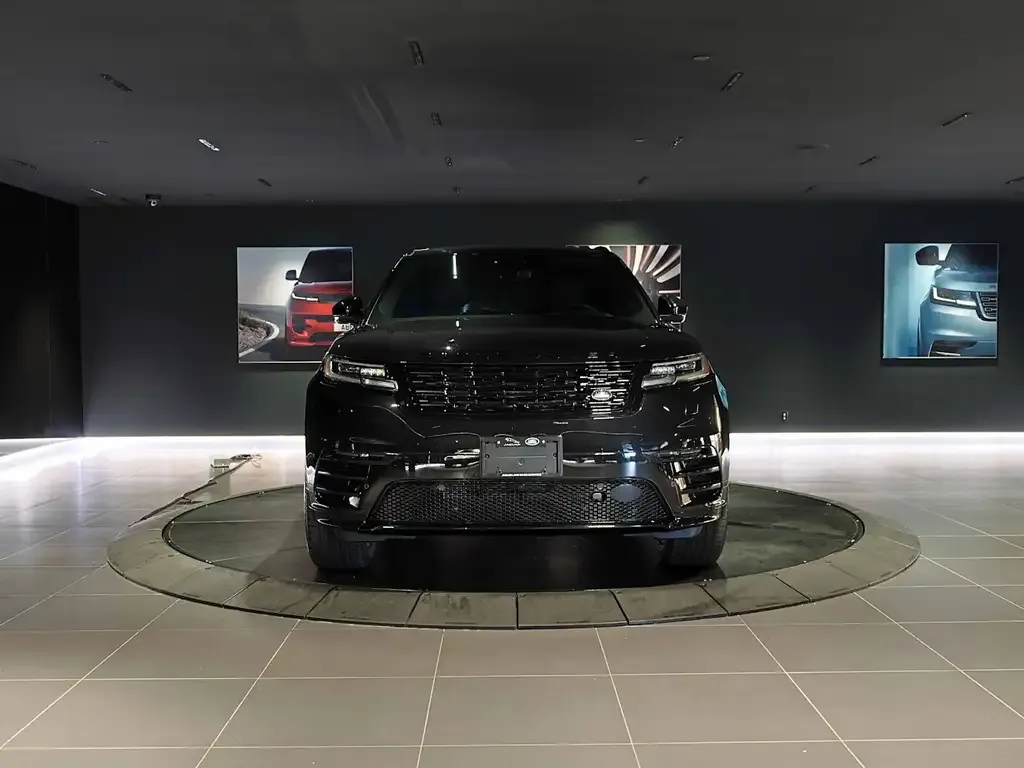 Land Rover Range Rover Velar 2026 photo 2