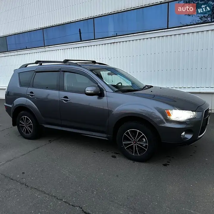 Mitsubishi Outlander