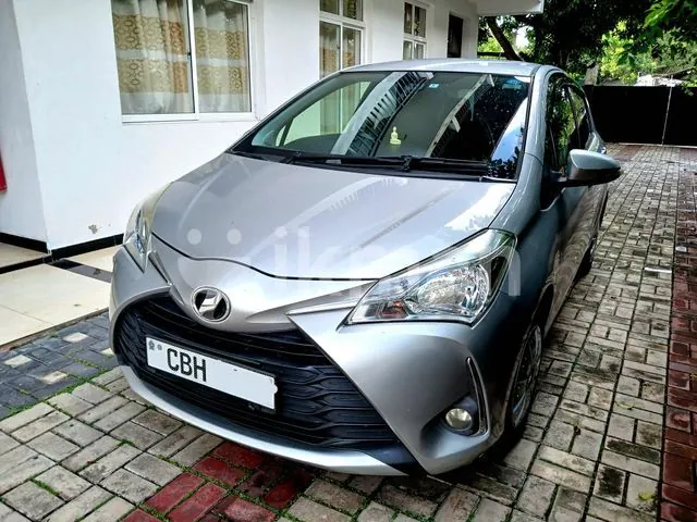 Toyota Vitz 2017 photo 3