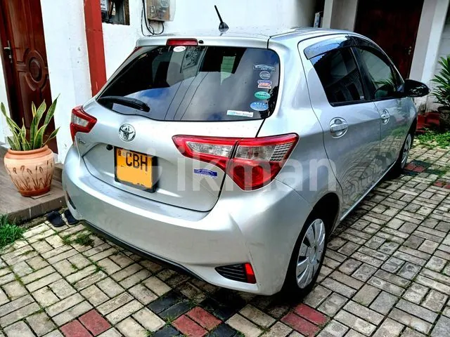 Toyota Vitz 2017 photo 5