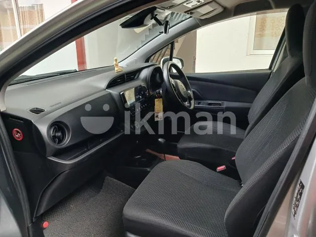 Toyota Vitz 2017 photo 2
