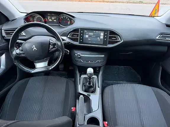 Peugeot 308 2014 photo 5