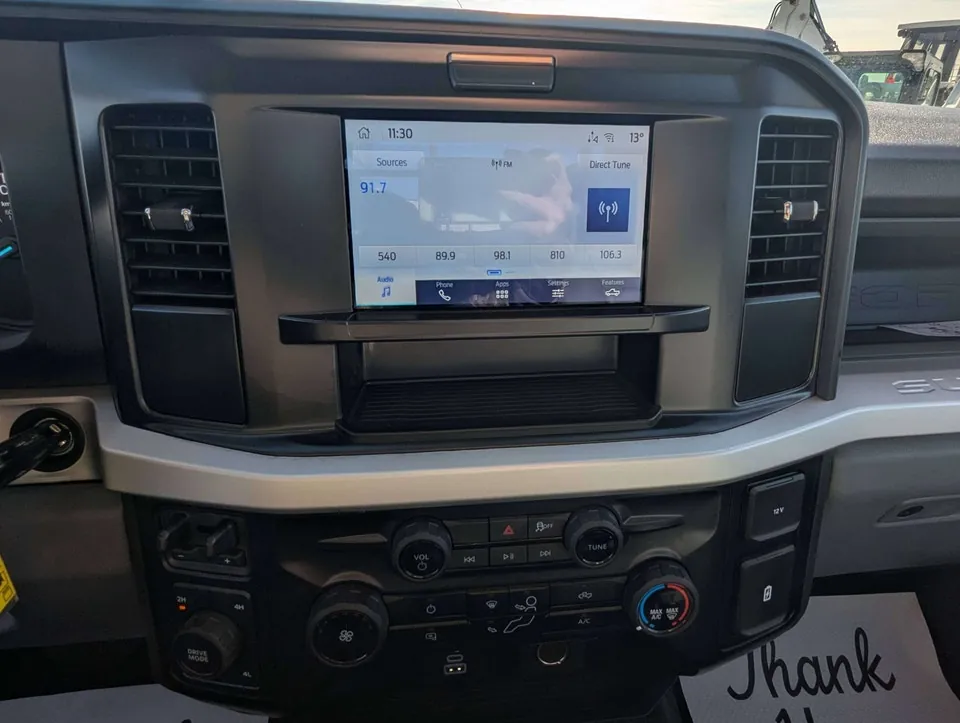 Ford F250 2025 photo 2