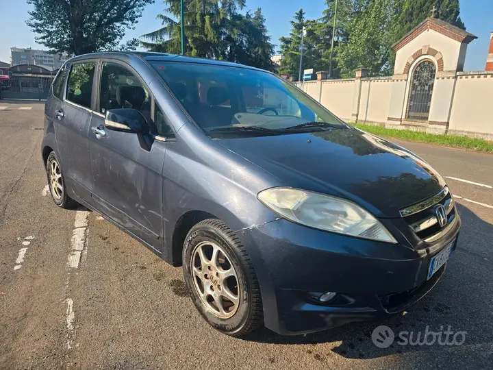 Honda Fr-V 2005 photo 2
