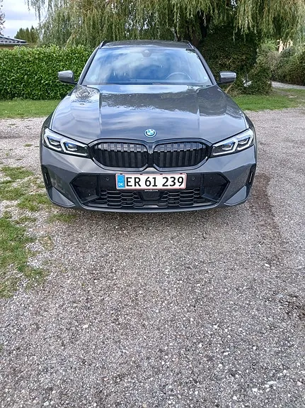 BMW 330E 2023 photo 2