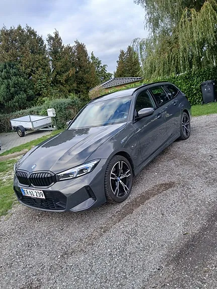 BMW 330E 2023 photo 4
