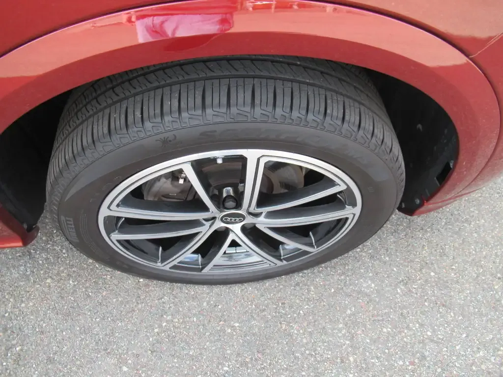 Audi Q5 2025 photo 4