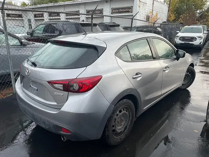 Mazda Mazda3 2015 photo 4