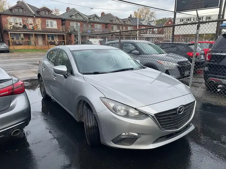 Mazda Mazda3 2015 photo 3