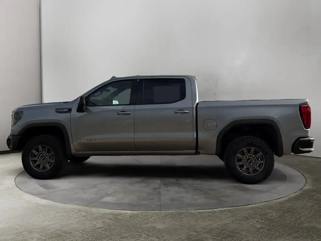 GMC Sierra 1500 2026 photo 2