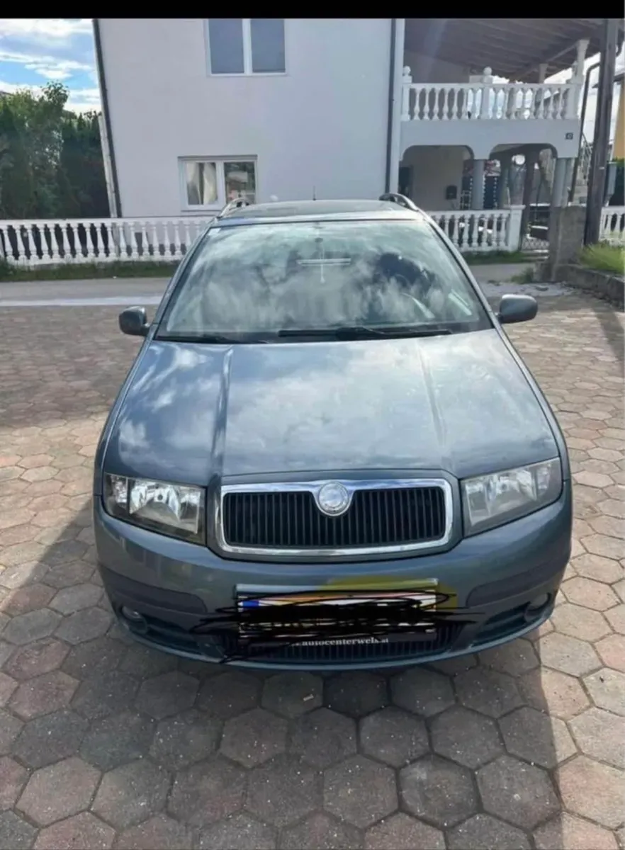 Skoda Fabia 2004 photo 3