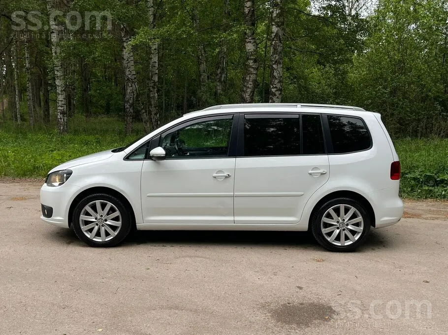 Volkswagen Touran 2014 photo 2