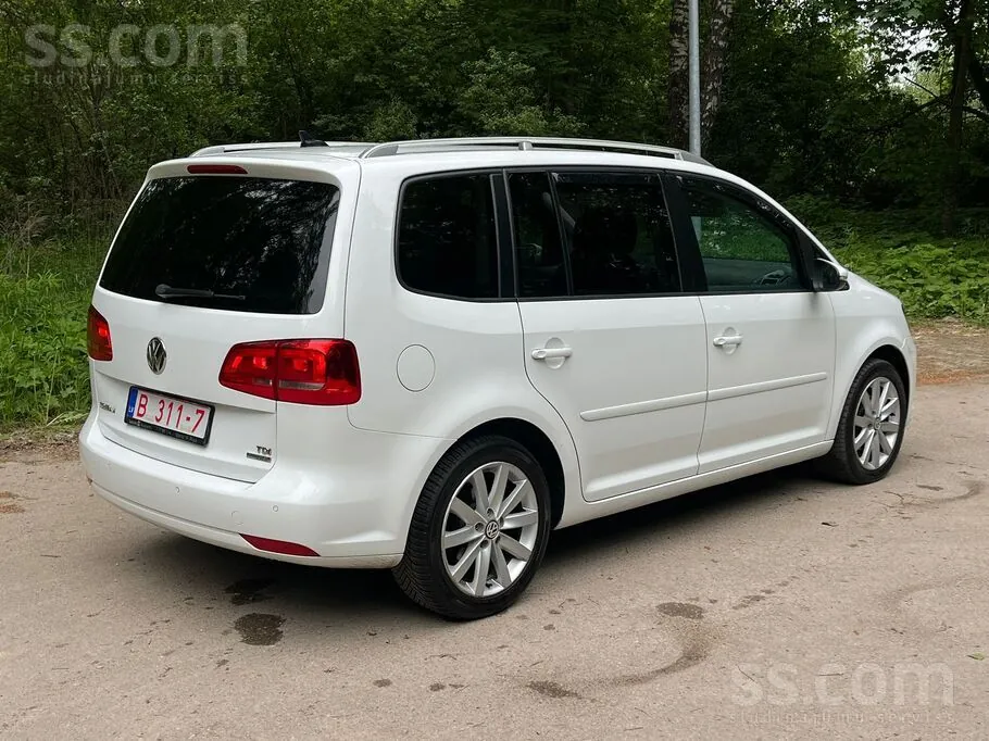 Volkswagen Touran 2014 photo 5