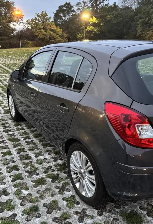 Vauxhall Corsa 2013 photo 5