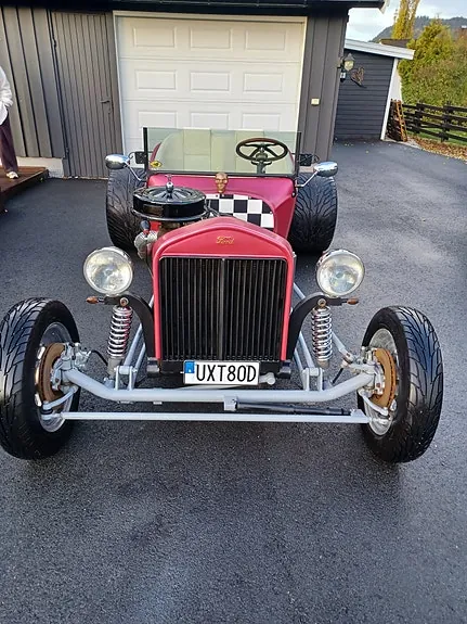 Ford Custom 1948 photo 2