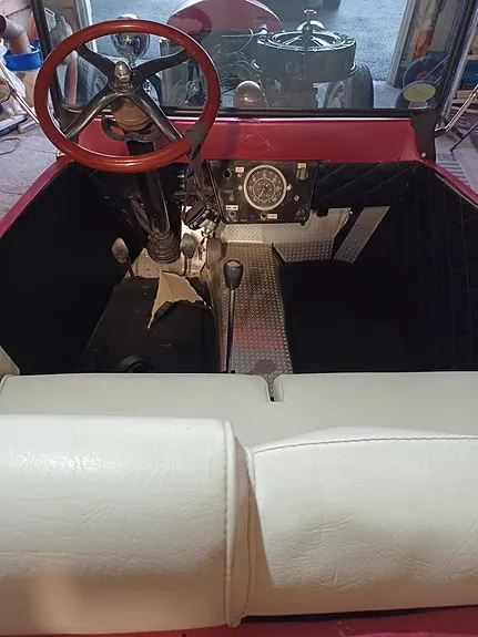 Ford Custom 1948 photo 4