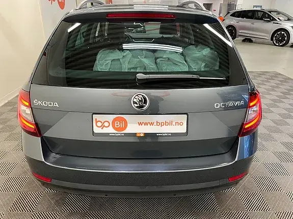 Skoda Octavia 2018 photo 5