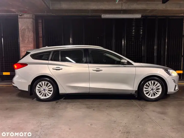 Ford Focus 2019 photo 2