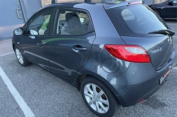 Mazda 2 2009 photo 5