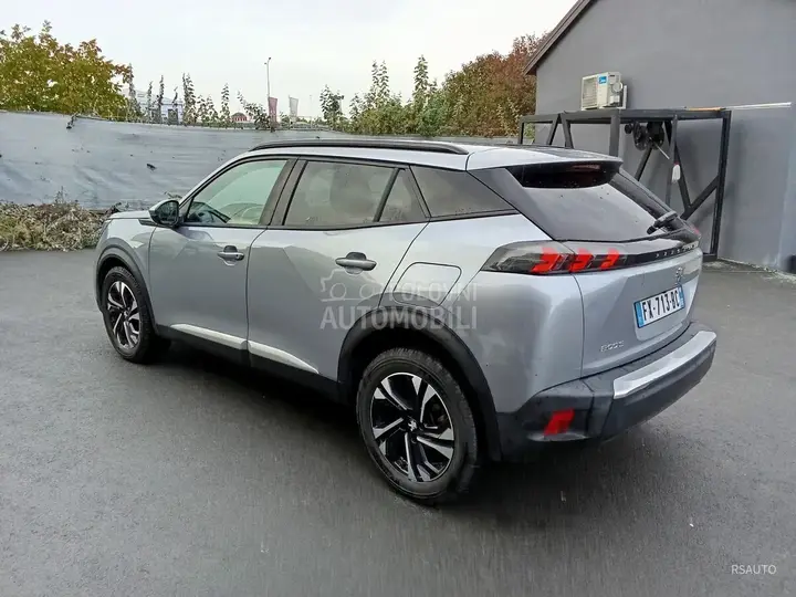 Peugeot 2008 2021 photo 5