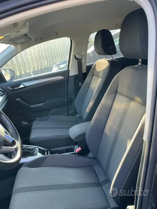 Volkswagen T-Roc 2024 photo 4