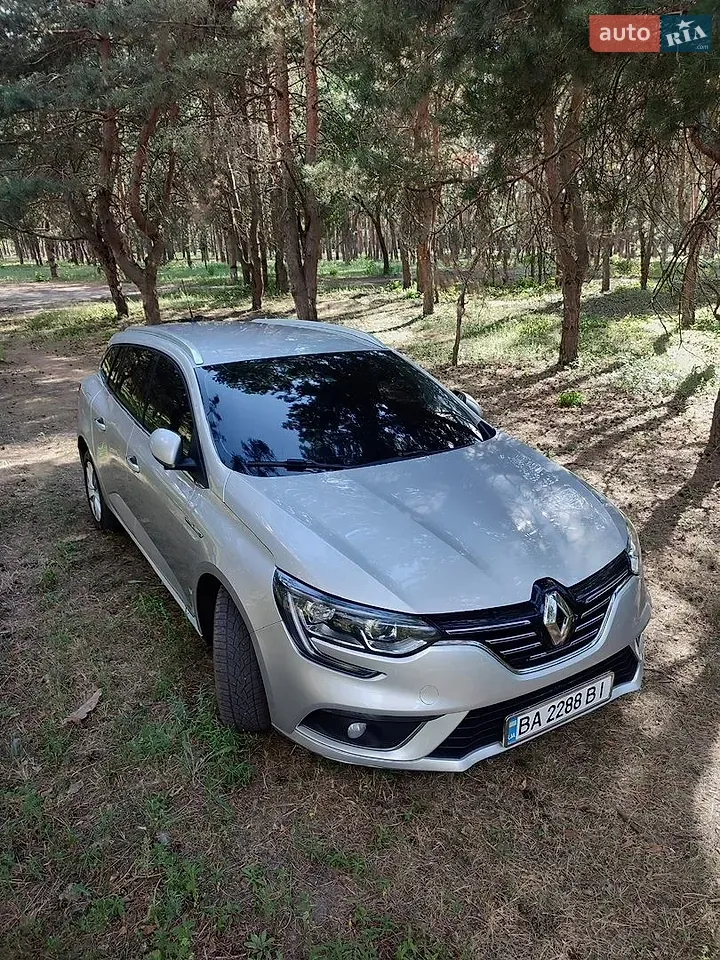 Renault Megane 2017 photo 2