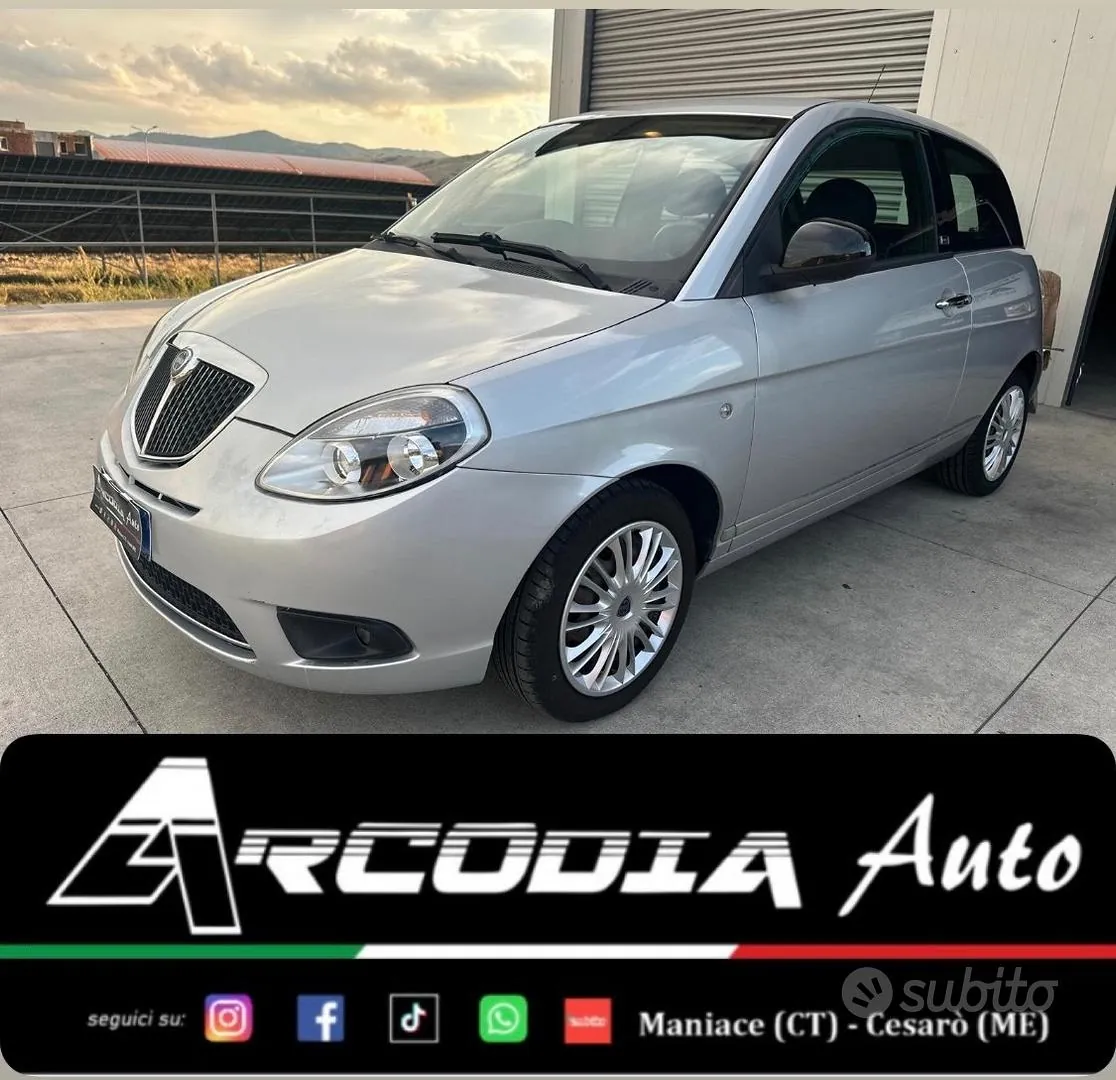 Lancia Ypsilon