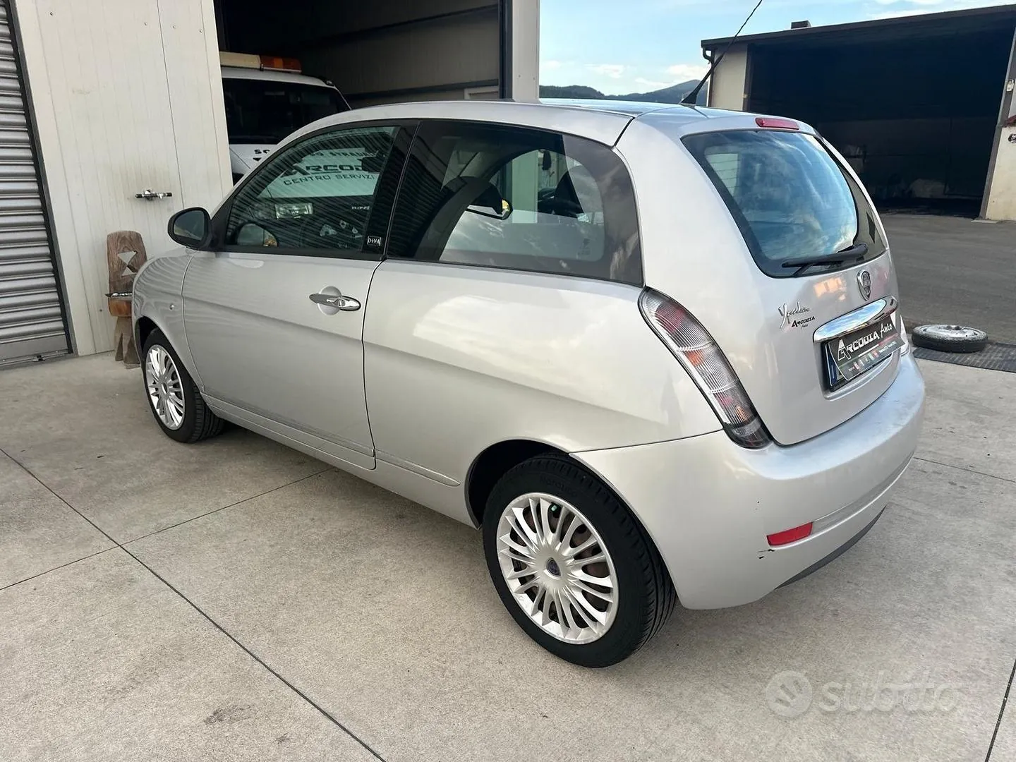 Lancia Ypsilon 2011 photo 2