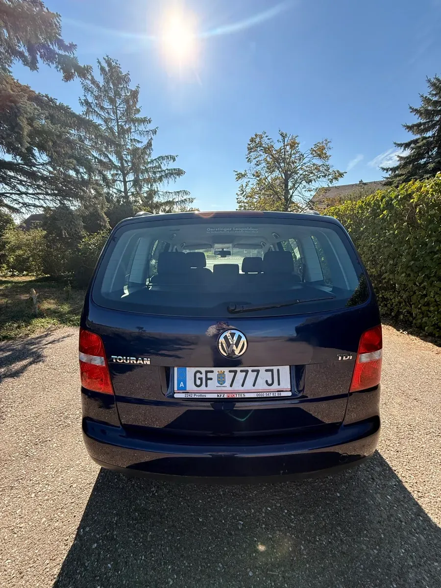 Volkswagen Touran 2005 photo 3