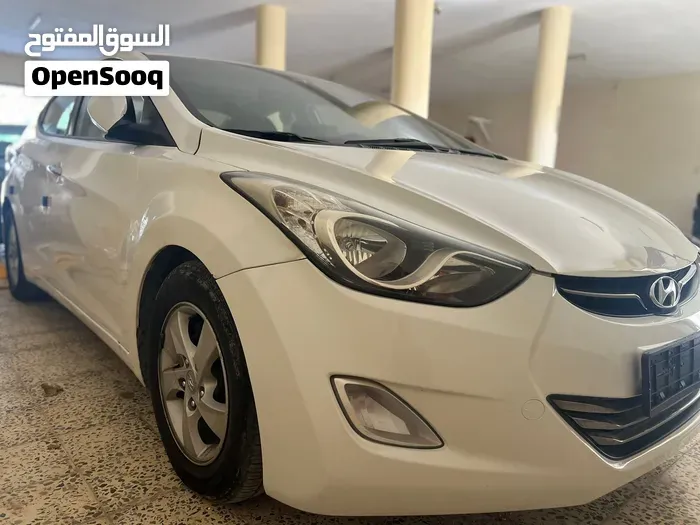 Hyundai Elantra 2012 photo 2