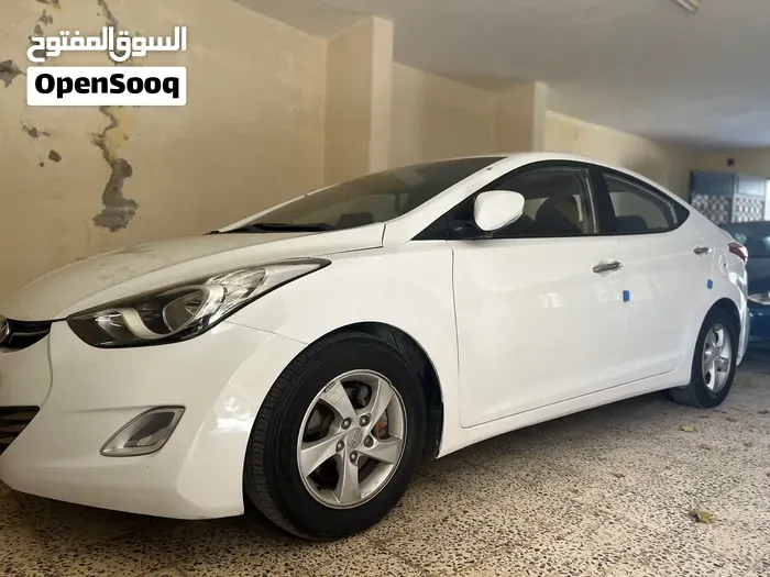 Hyundai Elantra 2012 photo 3