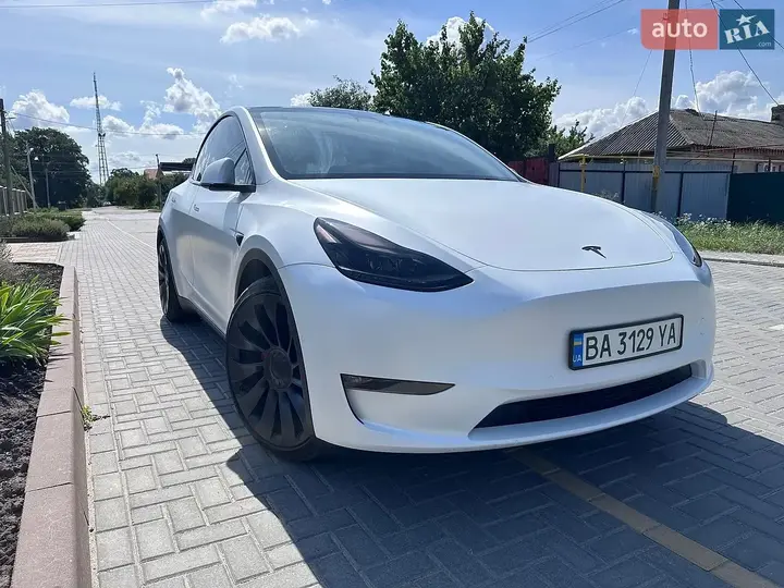 Tesla Model Y 2021 photo 4