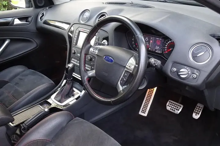 Ford Mondeo 2011 photo 2