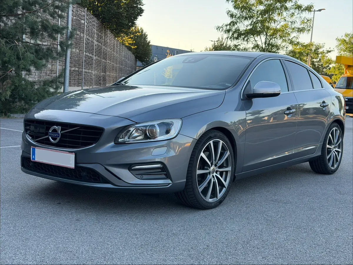 Volvo S60 2015 photo 2