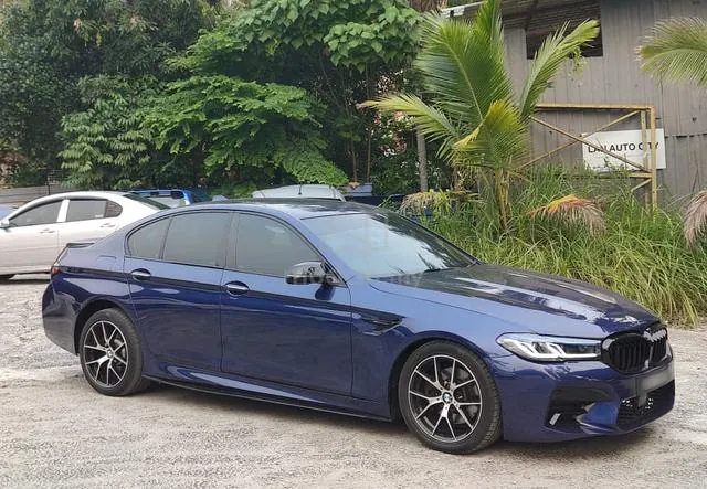 BMW 528I