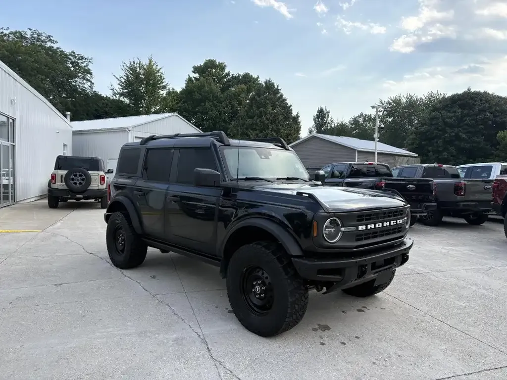Ford Bronco 2021 photo 3