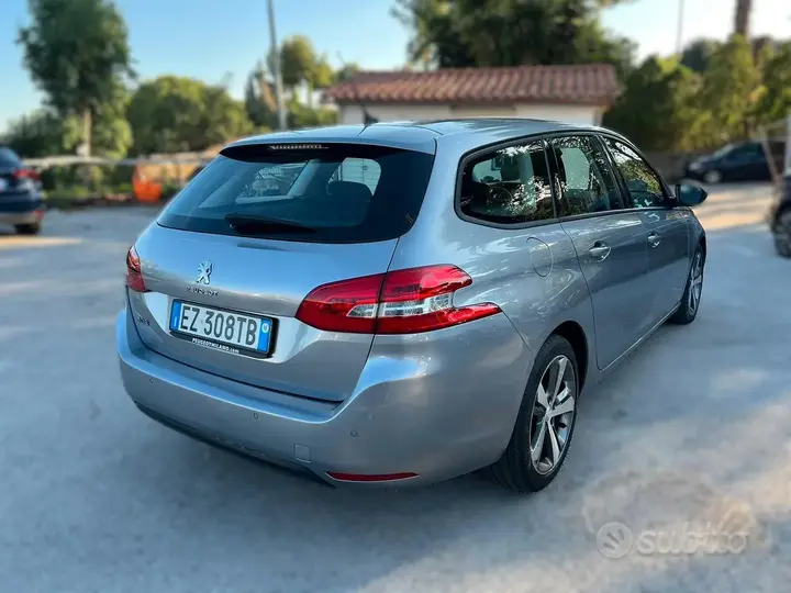 Peugeot 308 2015 photo 5