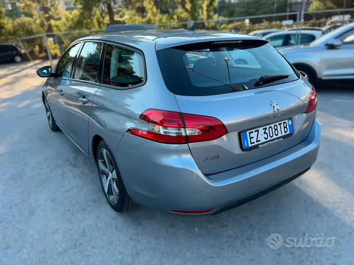 Peugeot 308 2015 photo 3