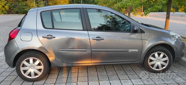 Renault Clio 2012 photo 5