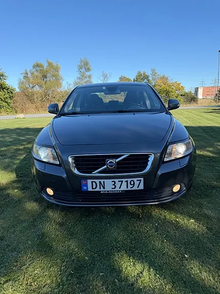 Volvo S40 2010 photo 4