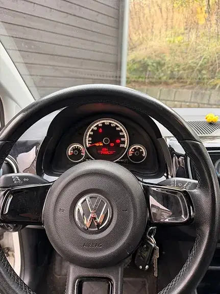 Volkswagen Up 2012 photo 2