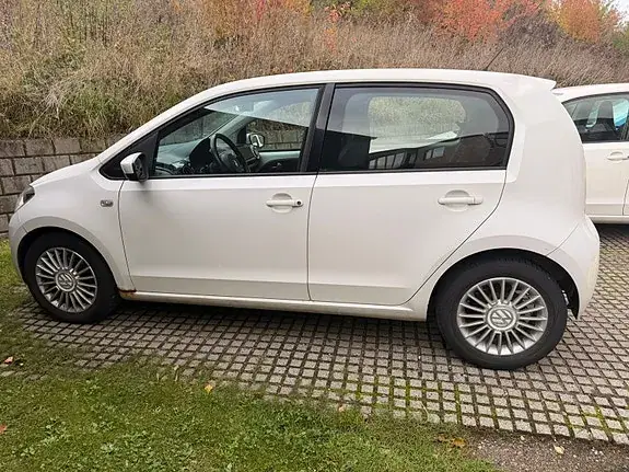 Volkswagen Up 2012 photo 3