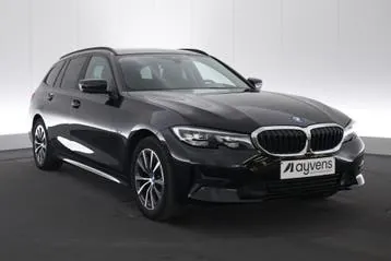 BMW 3 Series Touring 2022 photo 3