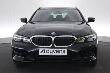 BMW 3 Series Touring 2022 photo 2